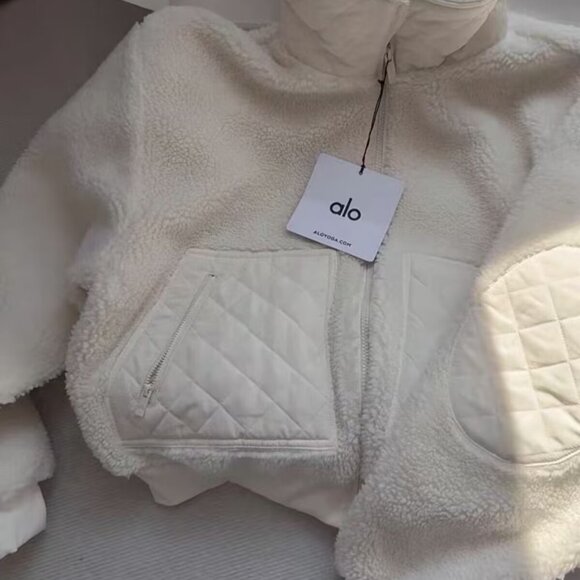 Alo Yoga Women's White Jacket - Picture 3 of 6